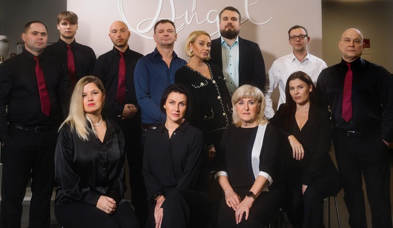 Angel AB pilna komanda