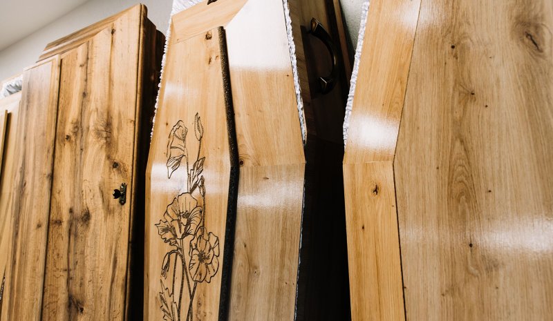 Apbedīšanas birojs Angel, Nometņu iela 9, Jūrmala piederumi